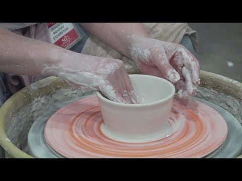 Pottery maker speaks at Gatlinburg's Craftsmen's Fair