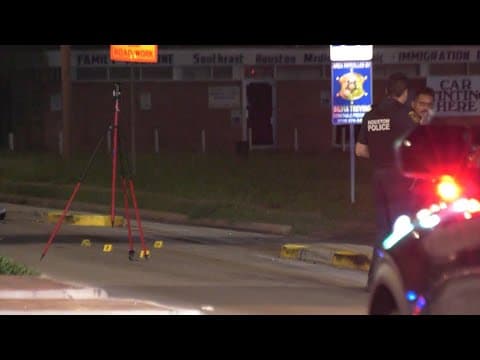 Raw video: Pedestrian dies after being hit by taco truck in SE Houston, HPD says