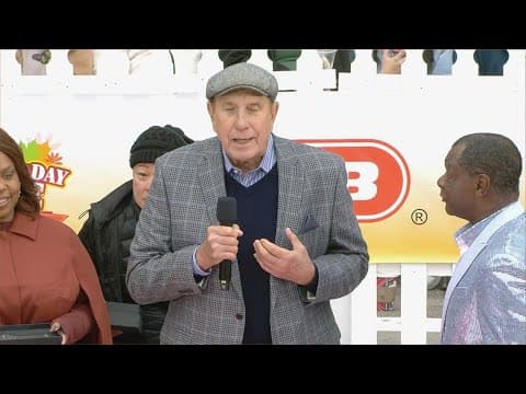 Mayor Turner presents Houston Rockets Hall of Famer Rudy T with his own day