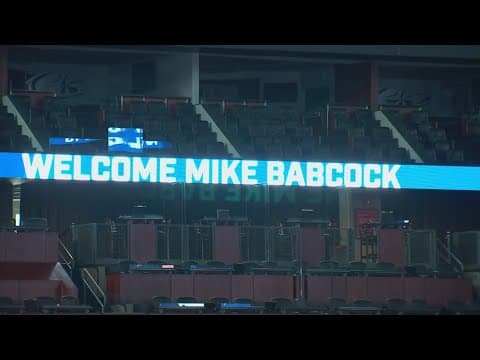 Mike Babcock returns to the NHL as the coach of the Columbus Blue Jackets