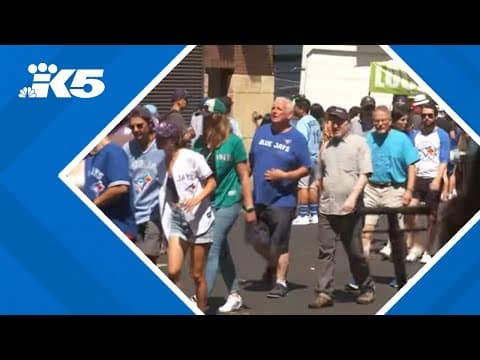 Seattle businesses hope to entice Canadian tourists with discounts on busy weekend