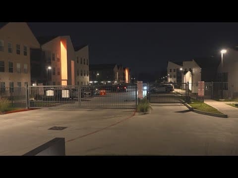 HPD: 8-year-old girl drowns after wandering from home in Houston's south side