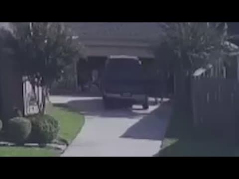 East Harris County family shaken after daylight burglary caught on camera