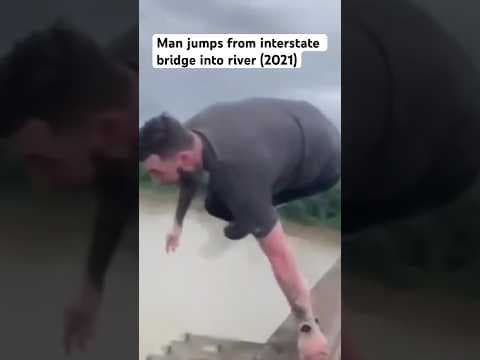 Man jumps from the I-10 bridge into the Atchafalaya river. (2021)