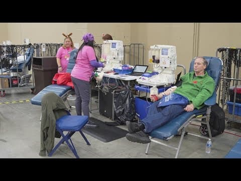 Colts players, prize giveaways at Lucas Oil Stadium blood drive
