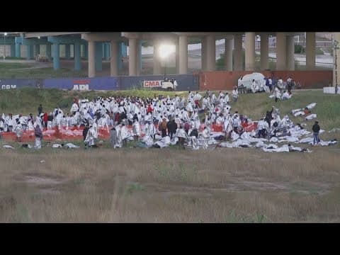 Gov. Abbott signs bill that lets police arrest migrants who enter the US illegally