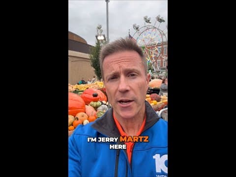 Checking out the Circleville Pumpkin Show!