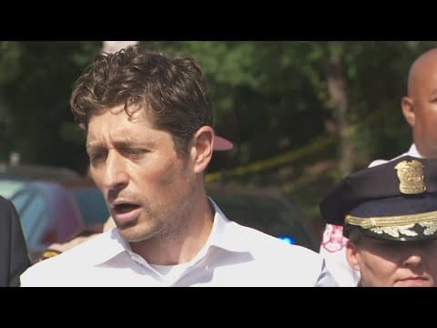Minneapolis mayor speaks after deadly school shooting