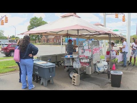 Customers rally to support east Indianapolis hot dog vendor