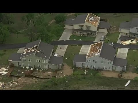 North Texas neighbors spend Easter cleaning up tornado damage