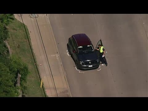 Car hits 2 juvenile pedestrians in North Texas