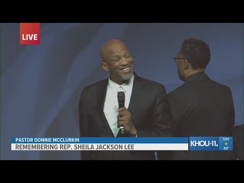 Gospel artist Donnie McClurkin pays tribute to Rep. Sheila Jackson Lee