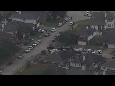 Standoff that's lasted multiple hours continues in southwest Harris County