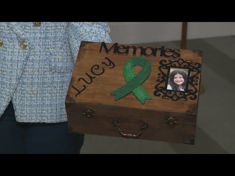 Houston firefighters who helped during July 4 floods honored by families of Heaven's 27