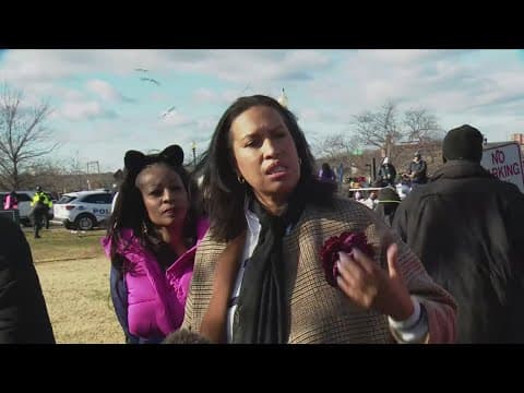 DC Mayor meets with Trump, wants federal workers to return to in-office work