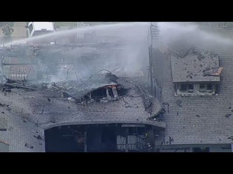 Partial roof collapse, several units destroyed in North Texas apartment fire