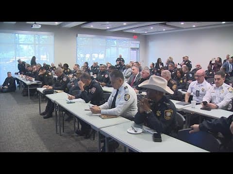 Mayor Whitmire meets with Houston law enforcement to discuss reducing crime