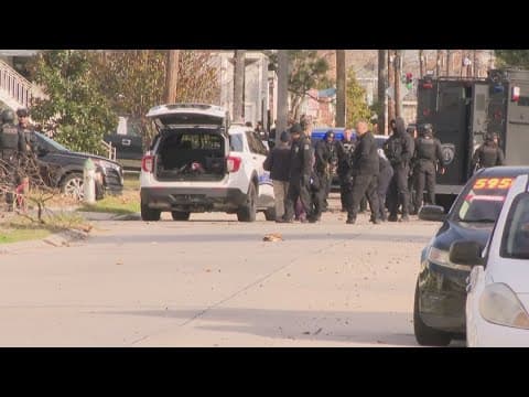 Suspect surrenders in Desire standoff