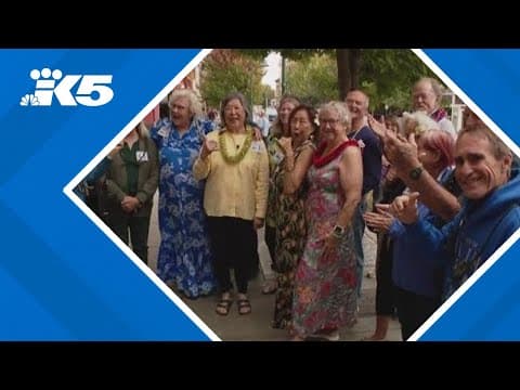 Hawaii high school reunion group brings tourism boost to Port Townsend