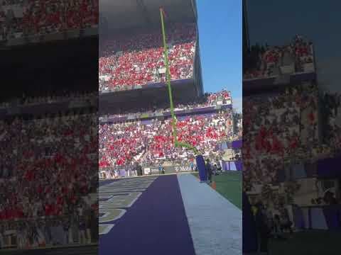 The O-H-I-O chant has taken over Husky Stadium #shorts
