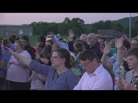 London leaders hold vigil for lives lost after KY tornado