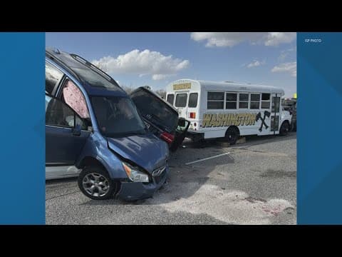 5 hurt in multi-vehicle crash involving school bus on I-465 on Indy's northwest side