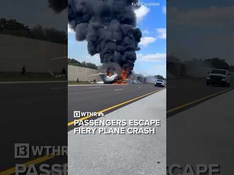 2 dead, 3 injured after small plane crashes onto Florida highway