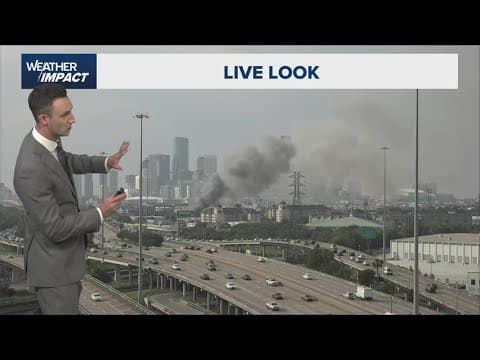 Building catches fire near Gulf Freeway south of downtown Houston