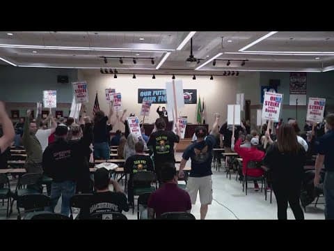 Boeing workers go on strike