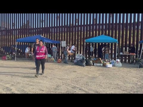 Volunteers help, feed nearly 100 migrants at San Ysidro border