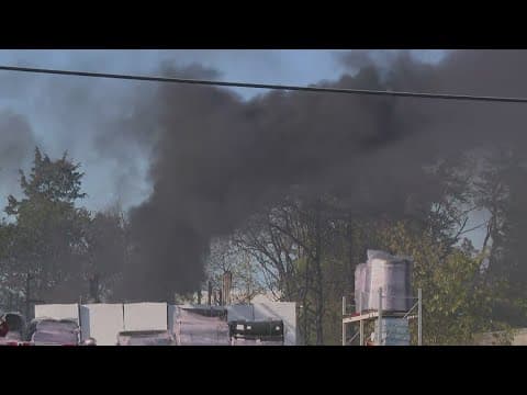 Massive warehouse fire in Loudoun Co.