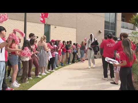 Excited UH fans give Coogs Sweet 16 sendoff