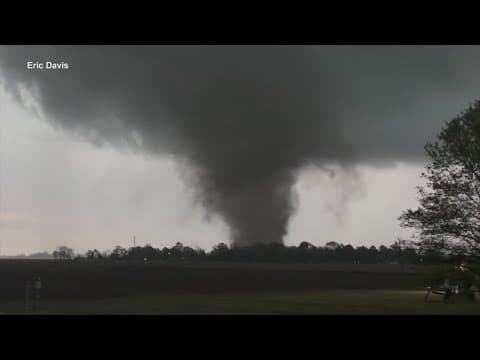Storms bring tornadoes, heavy rain to parts of the Central U.S.