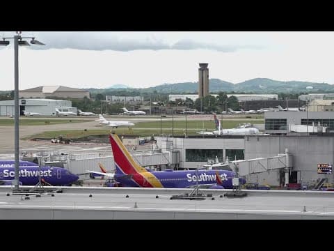 How the government shutdown is straining airports, military