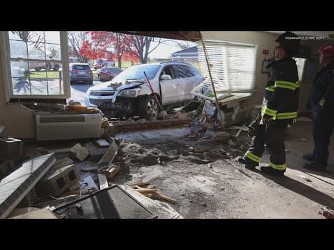 Car crashes into north side nursing home