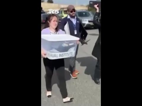 Reporters walk out of Pentagon over refusal of new rules