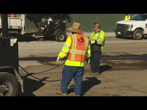 City of San Diego crews work to fill as many potholes as possible before next week's rain