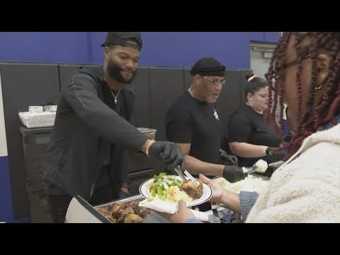 Texans receiver Nico Collins gives back in Thanksgiving event