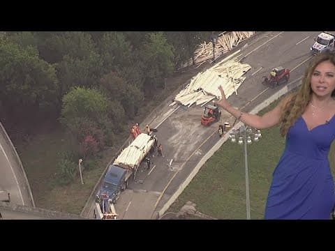 Traffic alert: Lost load of lumber shuts down North Loop ramp to I-45