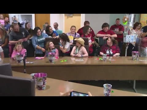 Riley hospital patients receive Taylor Swift tickets