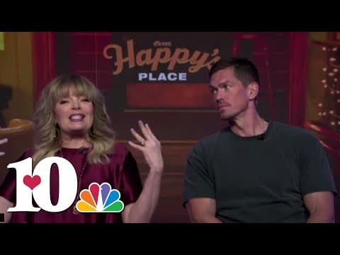 'Happy's Place' star Melissa Peterman, guest star Steve Howey says show is big 'Reba' reunion