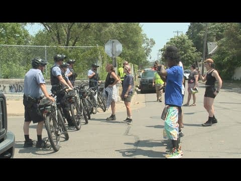 Minneapolis police clear out homeless encampment hours after three homes catch fire in same neighbor