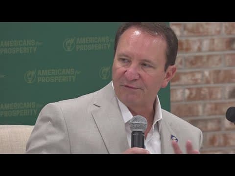 Governor pushes for use of public funds for private or home schools