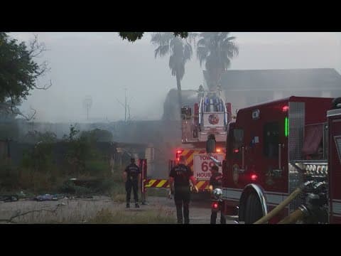 Abandoned Spring Branch apartment complex burns again amid demolition plans