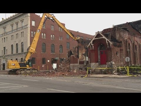 Couples express frustration with owners of downtown wedding venue following destructive fire