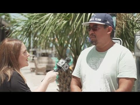 'A piece of your childhood': Fans gather at Hogan's Hangout in Clearwater to honor wrestling icon