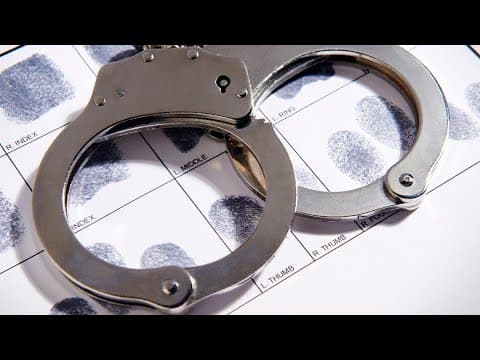 Juvenile arrested for shooting employee with BB gun during robbery at Dulles Town Center Mall