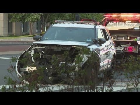 Officer taken to area hospital after crash in NW DC