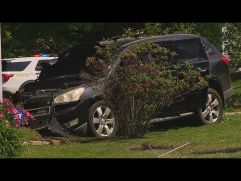 Person critically injured in Beech Grove crash