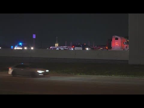 Sugar Land police: Passenger killed in Southwest Freeway crash near Sweetwater
